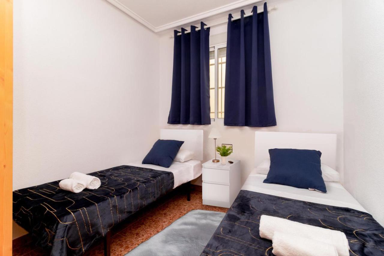 Apartamentos Villa Madrid Τορεβιέχα Εξωτερικό φωτογραφία