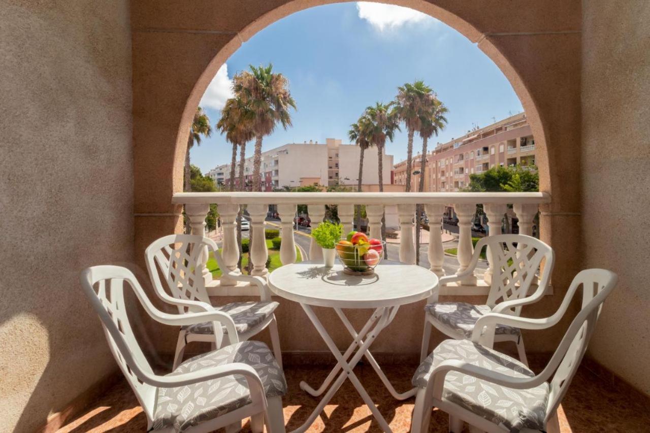 Apartamentos Villa Madrid Τορεβιέχα Εξωτερικό φωτογραφία